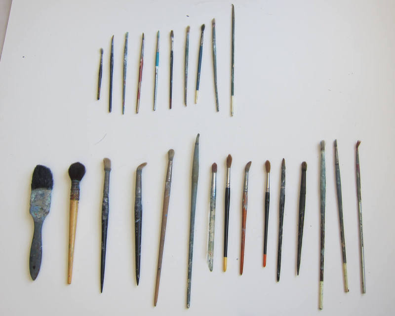 Studio Materials, Brushes
